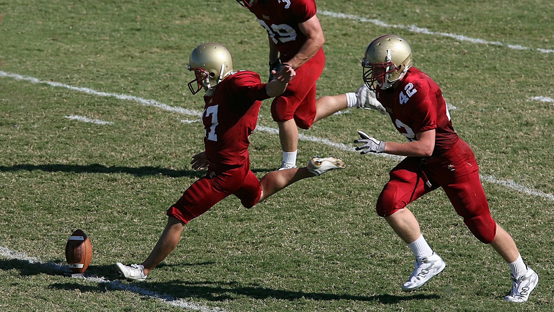 中国足球发展进入关键转型期全方位改革持续推进，中国足球发展方向