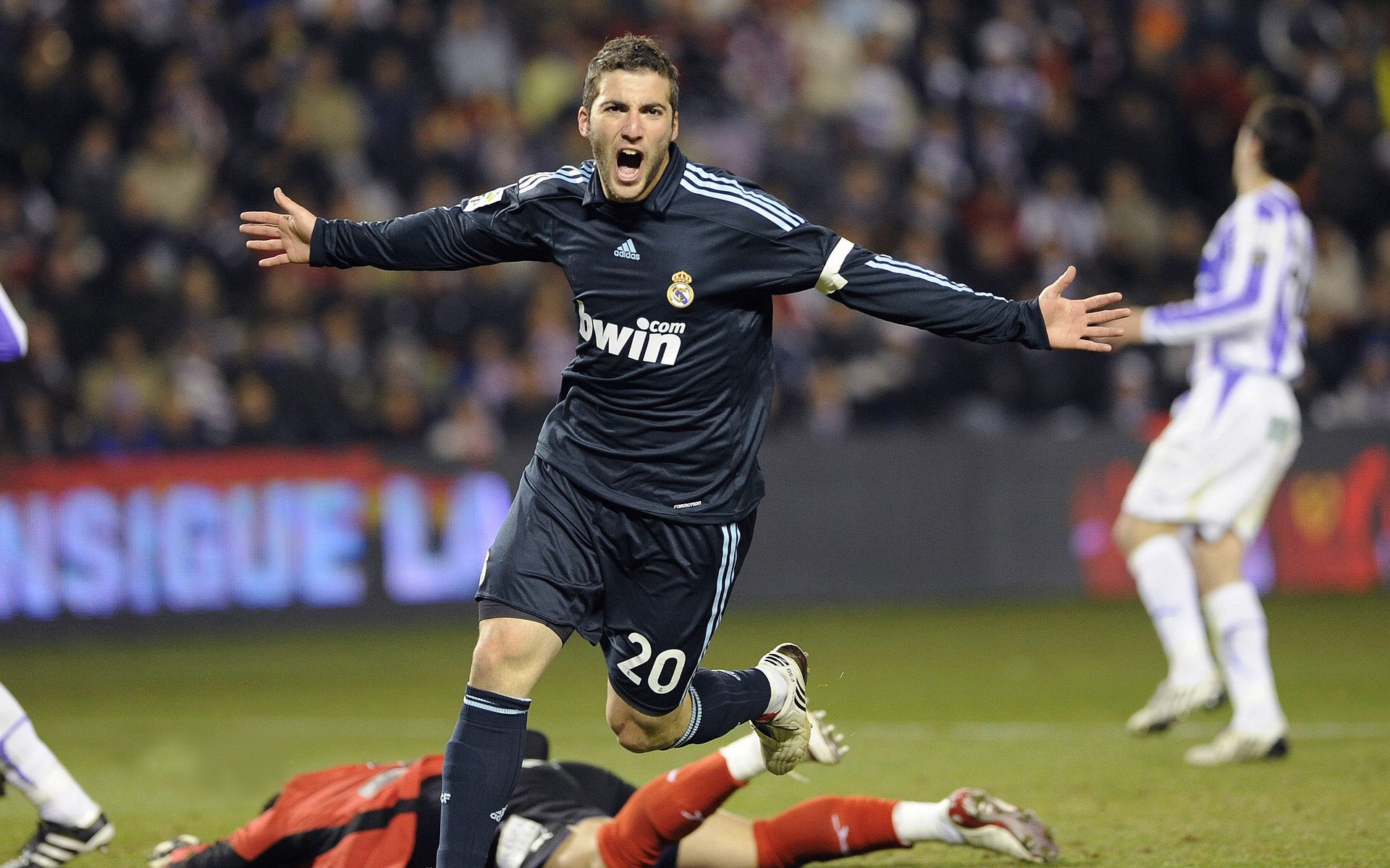 全员参与公益跑步活动彰显体育正能量传递社会关爱温度,跑步公益组织